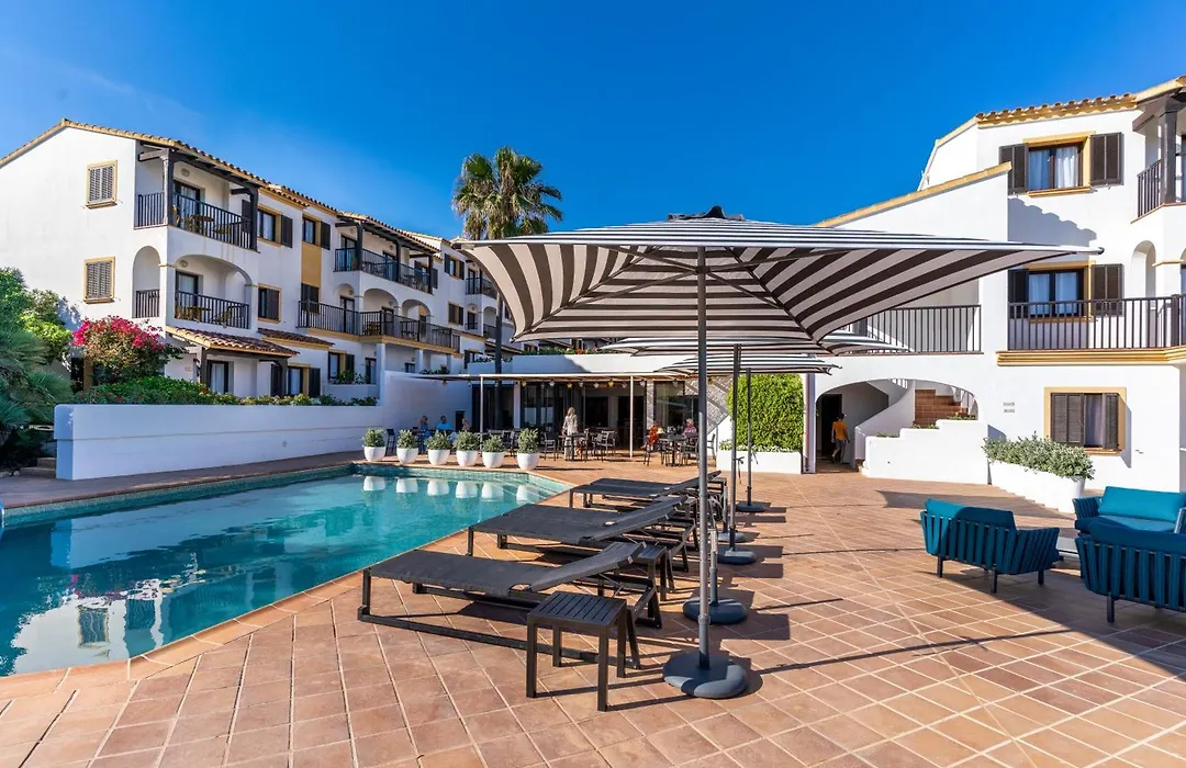 Calallonga Hotel Menorca-1