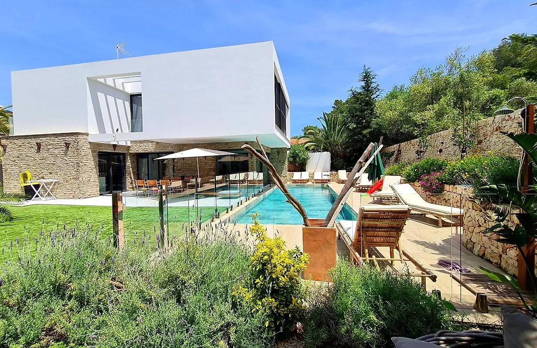 Mitjana'S House-1