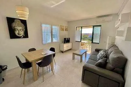 Bosch- Apartamento De 2 Dormitorios Con Piscina.-1