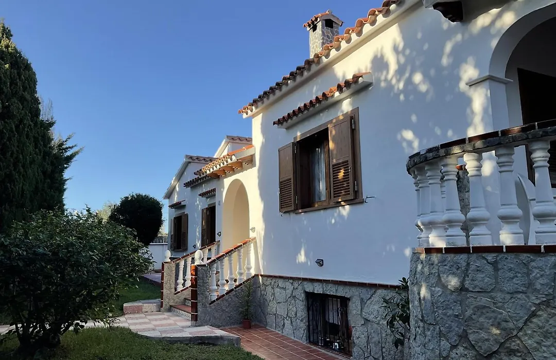 Villa SANTA ANA delante de la playa-1