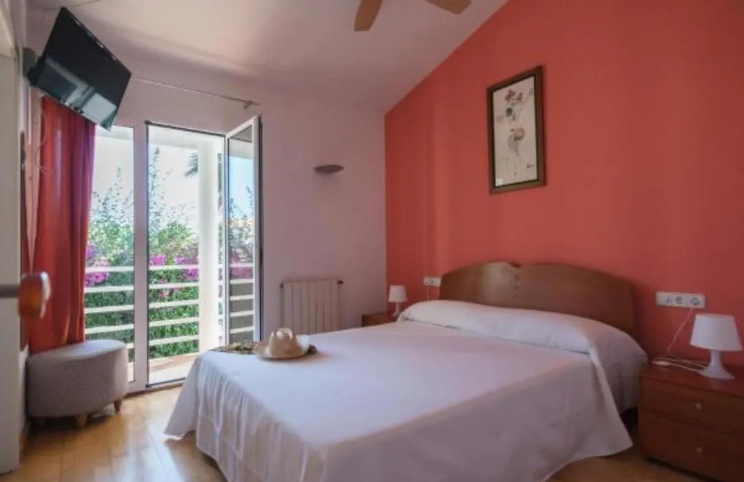 Sa Casa Vermella En Ciutadella-1