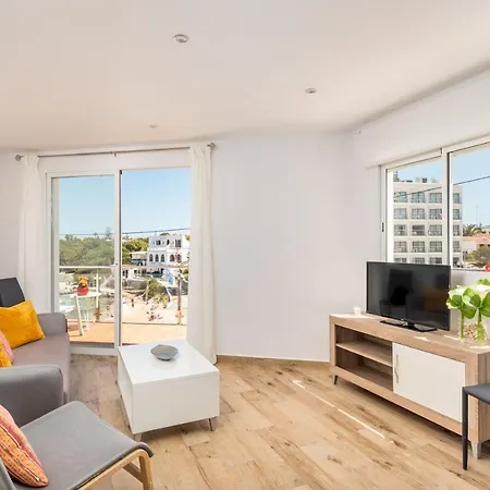 5 Soles 3 Bedroom Apartment, Santandria-3
