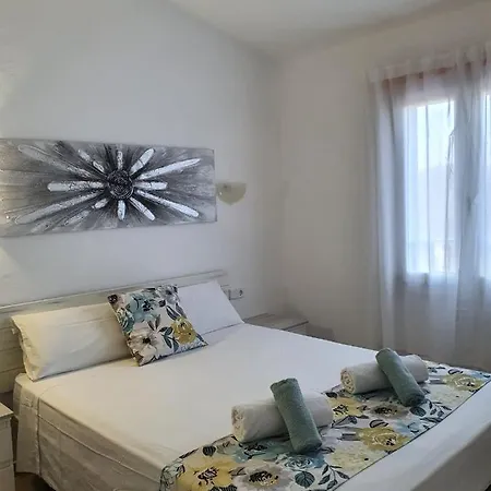 Xaloc & Garbi Apartamentos-3