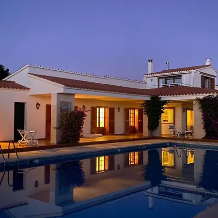LA CALMA Espectacular villa con jardín y piscina en Menorca-3