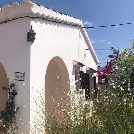 Habitación con baño y jardín privado en Casa Típica Ciutadella centro-3