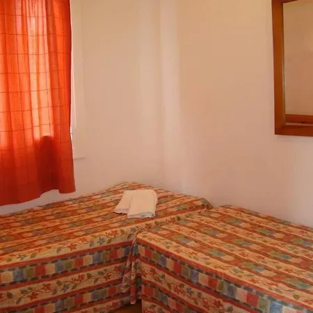 Casa Oeste - Family-Friendly Holiday Home With Sea View-3