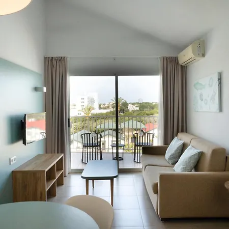 Pierre&Vacances Resort Menorca Cala Blanes-3