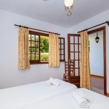 Apartamentos Son Bou Gardens By Menorcarentals-2