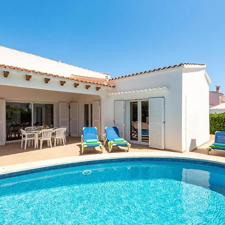 Villa Mencia by Villa Plus-3