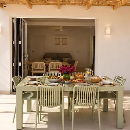Hermosa casa con piscina cerca de la playa de Punta Prima-2