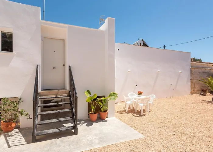 5 Soles 3 Bedroom Apartment, Santandria Cala Santandria  admite animales