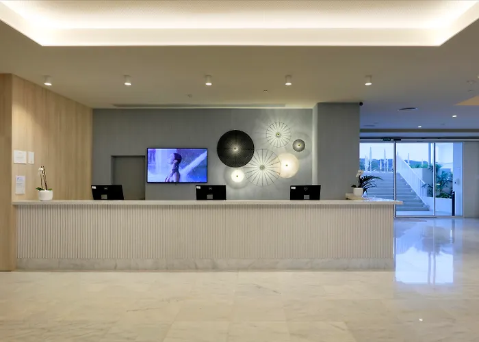 Palladium Hotel Menorca Arenal d'en Castell admite animales