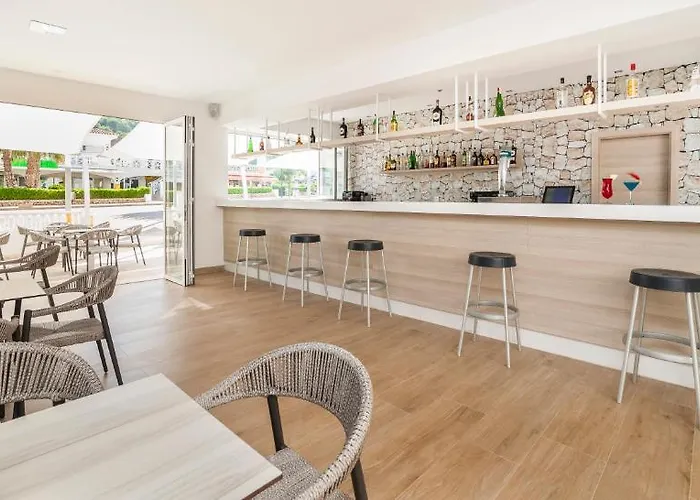 Globales Apartamentos Lord Nelson Santo Tomas