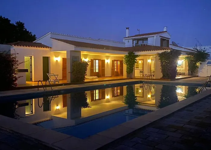 LA CALMA Espectacular villa con jardín y piscina en Menorca S'Algar