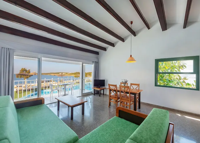 Aparthotel AluaSun Far Menorca S'Algar